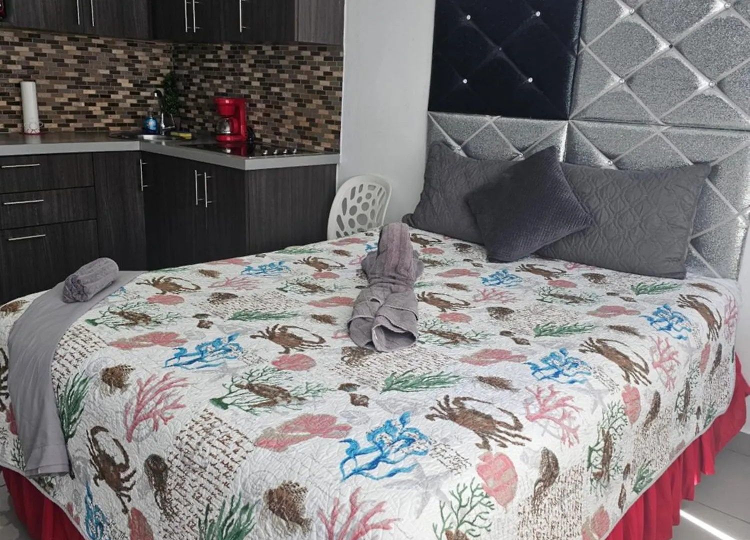 Sea Breeze Vacation Ll En Condominio Verde Mar contacts